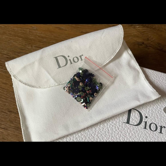 CHRISTIAN DIOR-AUTHENTIC NWT Small Leather, Sequins/Beads Blue Wristlet - Picture 14 of 15